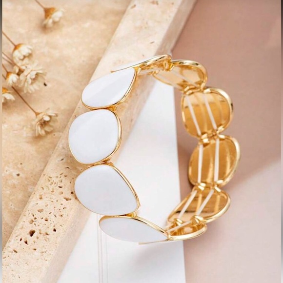 Anthropologie  Stylish Gold and White Elastic Oval Bracelet - Picture 3 of 5